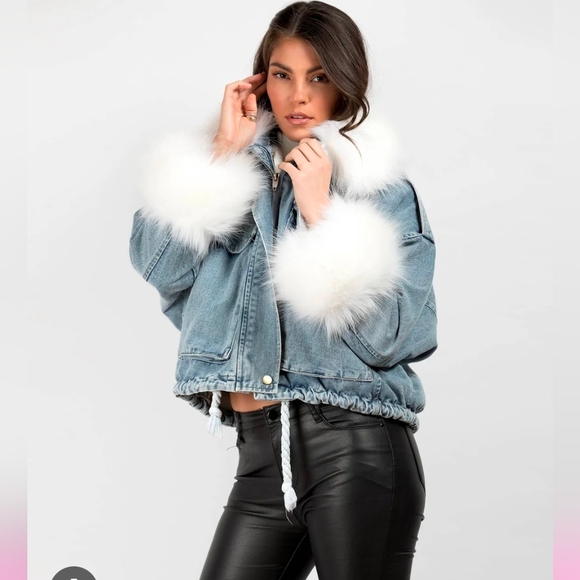 AKIRA Coat Blue Denim Jacket with White Faux Fur Removable Lining Oversized NWOT - Picture 3 of 15